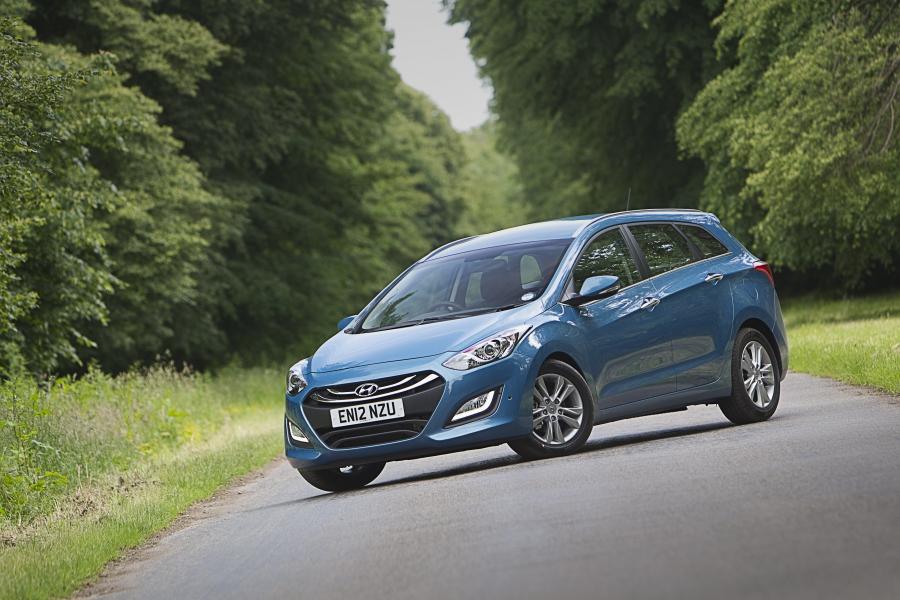  Hyundai i30 Wagon 2012 года  (UK) (фото 39 из 70)